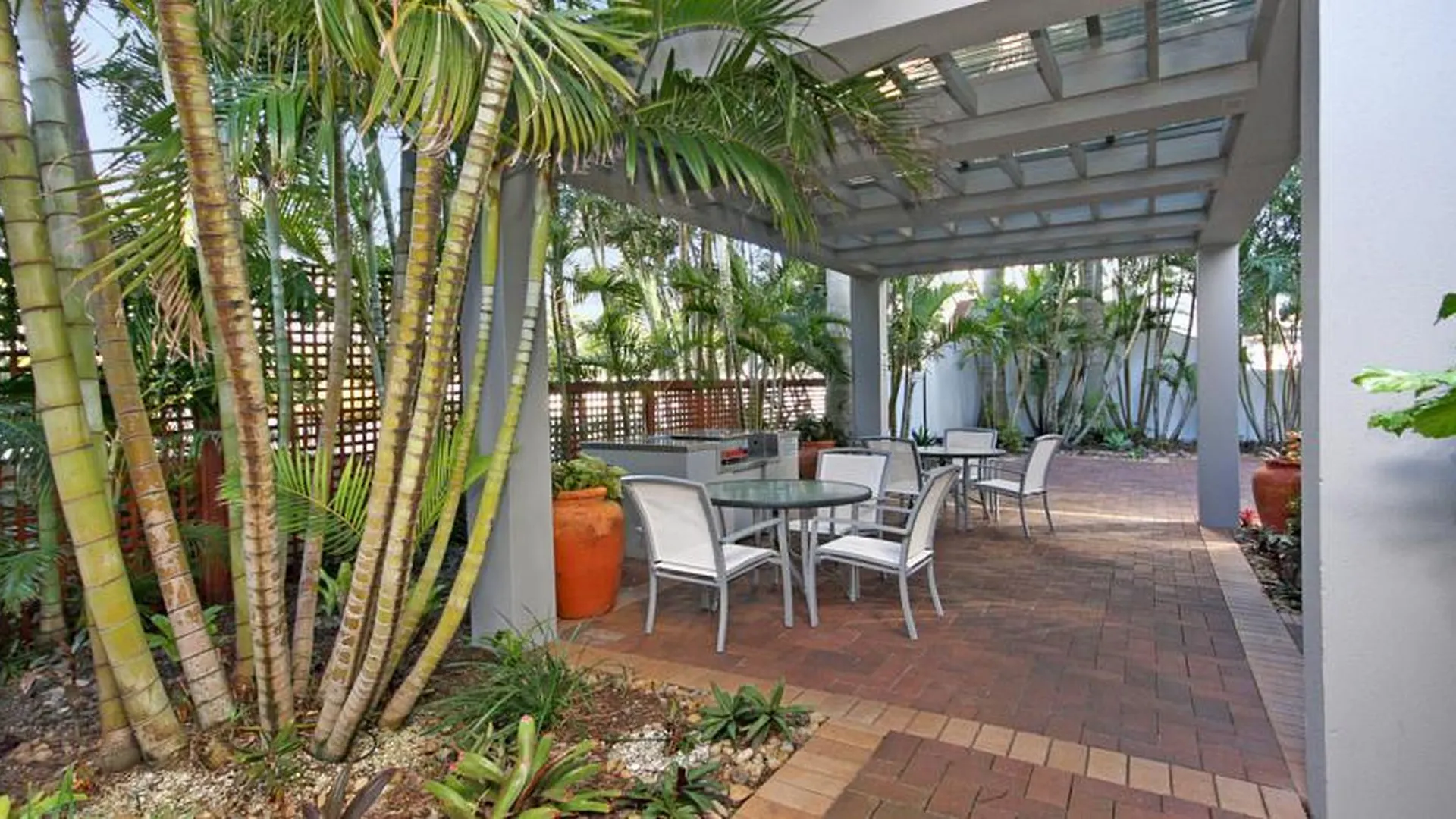 **** Hotel Sovereign On The Gold Coast Australia